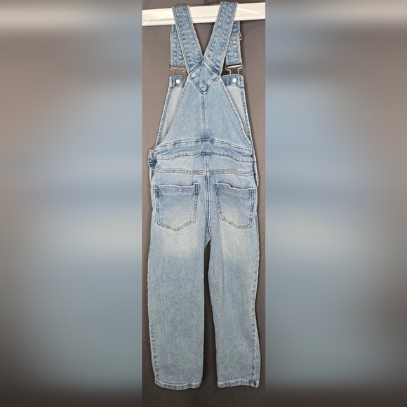 Kids Maurices Light Wash Distressed Denim Overalls Size 8 Reg - Picture 6 of 7